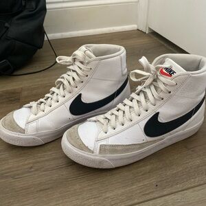 Nike blazers size 5.5